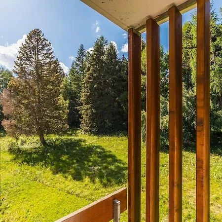 Rénové à 7 Minutes Du Centre Au Pied De La Forêt Appartamento Crans-Montana